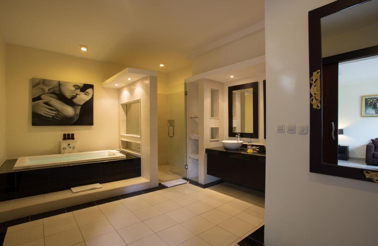 The Yubi Boutique Villas Seminyak - Chse Certified Экстерьер фото