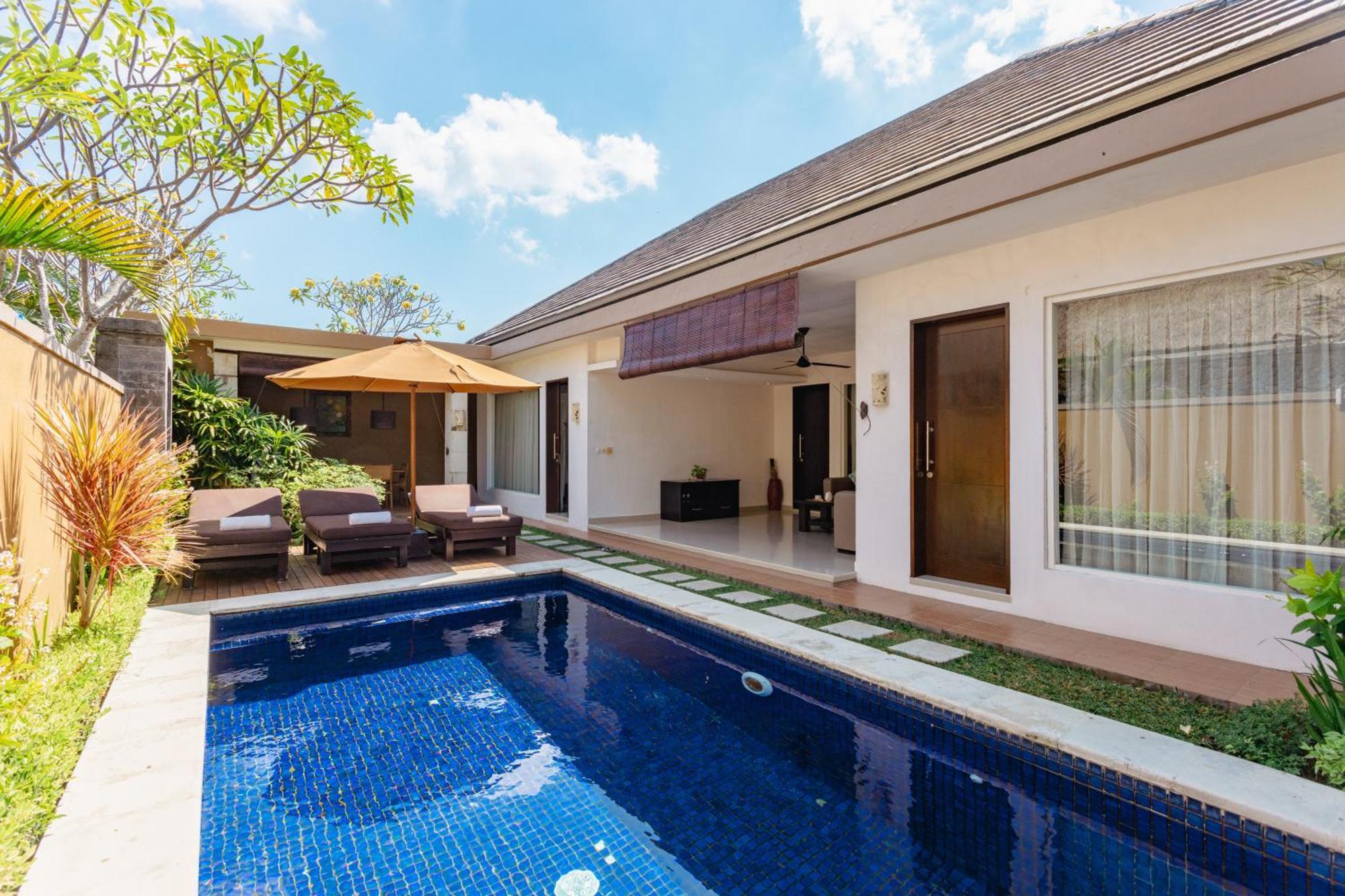 The Yubi Boutique Villas Seminyak - Chse Certified Экстерьер фото