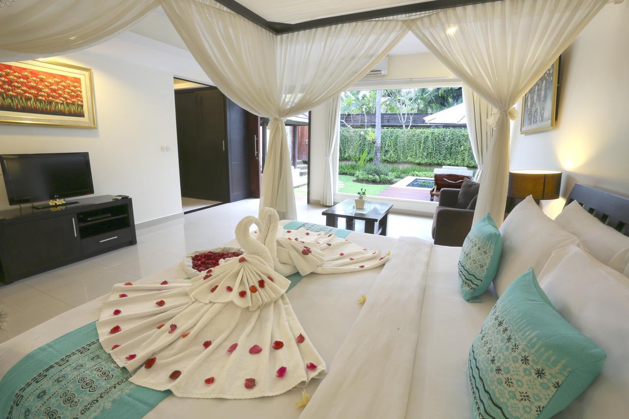 The Yubi Boutique Villas Seminyak - Chse Certified Экстерьер фото