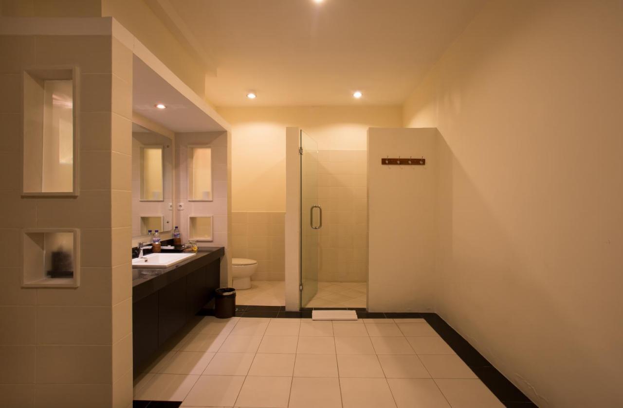 The Yubi Boutique Villas Seminyak - Chse Certified Экстерьер фото